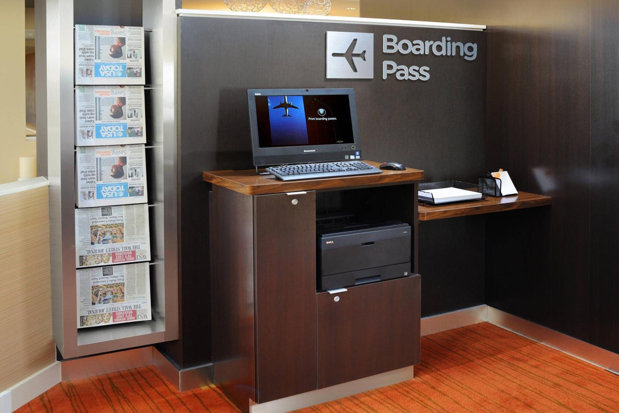 Courtyard By Marriott Oklahoma City Airport Екстер'єр фото